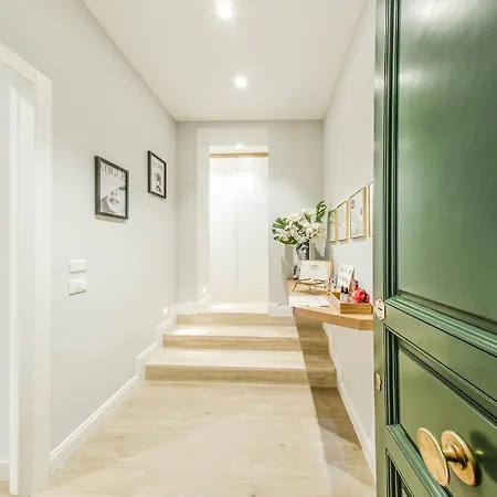 Trevi Luxury Suite * روما